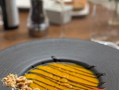 Purea di Zucca con Nocciole  tostate e glassa al balsamico